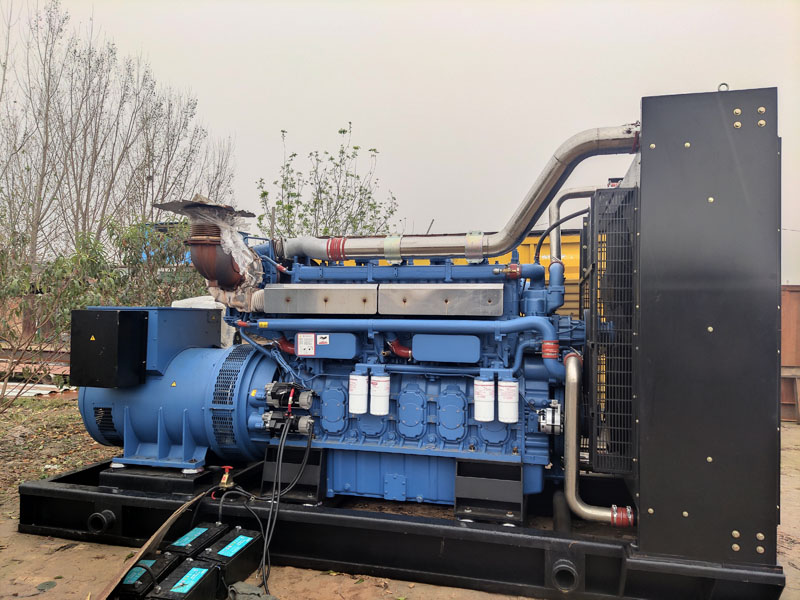 桥头镇柴油发电机组更换机油时，应遵循哪些步骤？